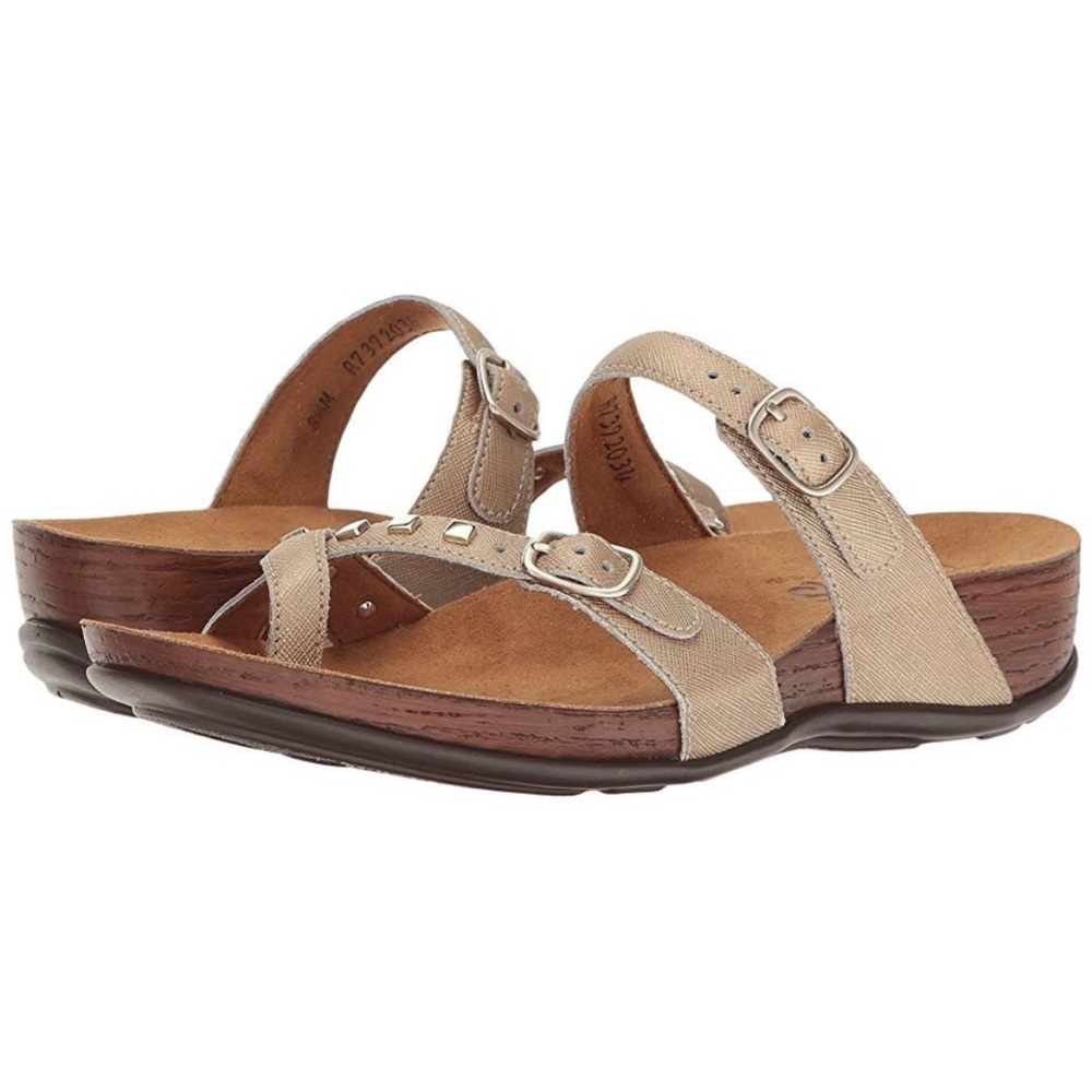 SOLD! SAS Jett Metallic Gold Studded Slip on Sandals Comfort Slip on Size 8M - Picture 1 of 12